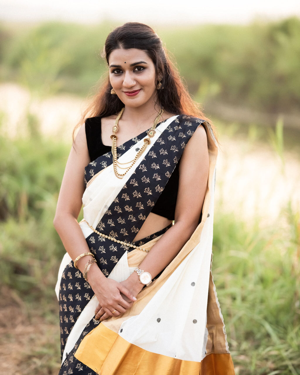 KERALA SAREE -MANOHARI - BLACK KASAVU