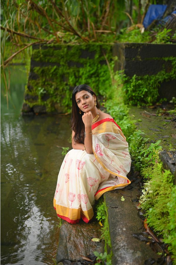 KERALA KASAVU - MANTHIRA - CHETIPOO