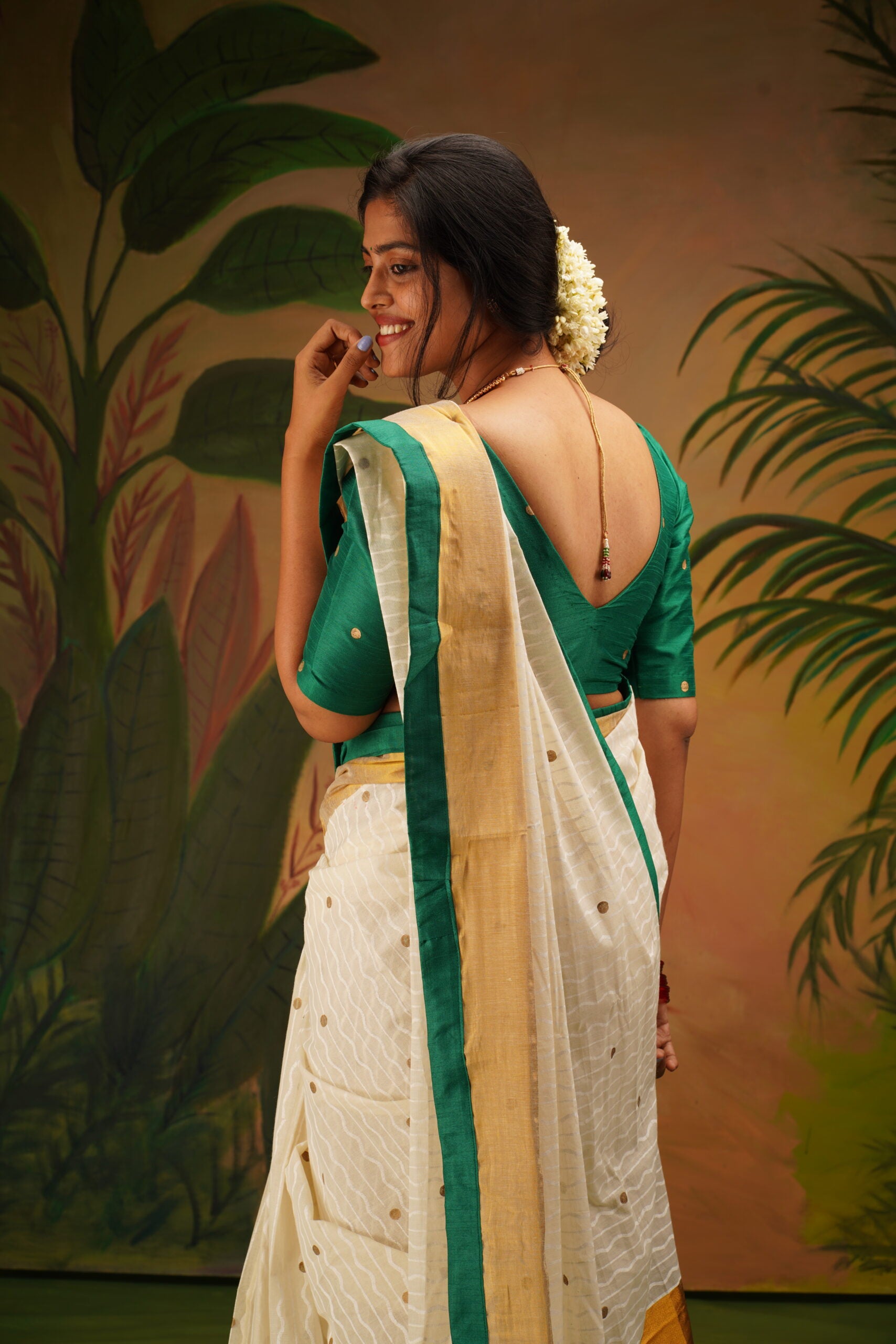 KERALA KASAVU - GREEN AND GOLD
