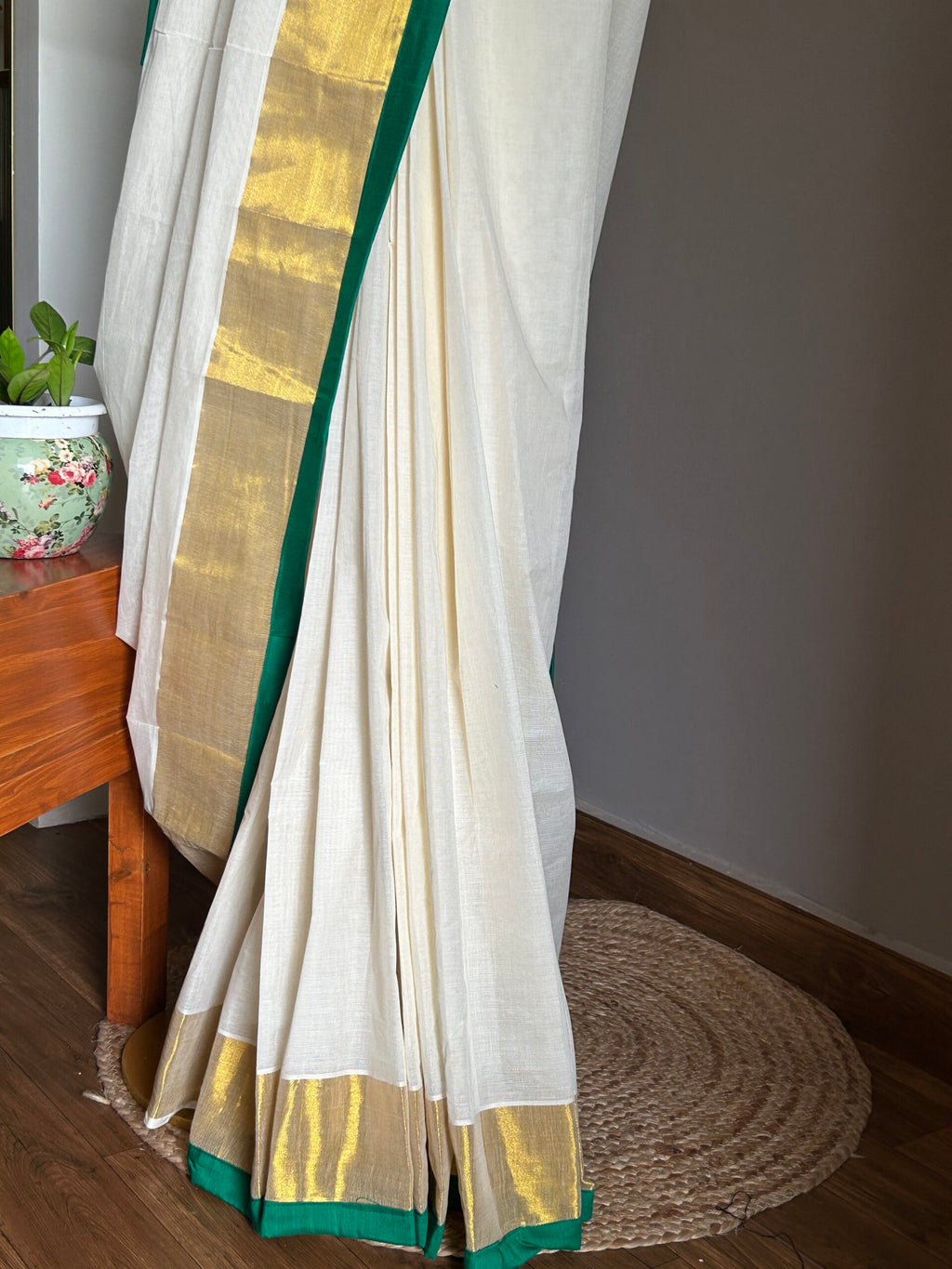 KERALA KASAVU - MANTHIRA - EMERALD