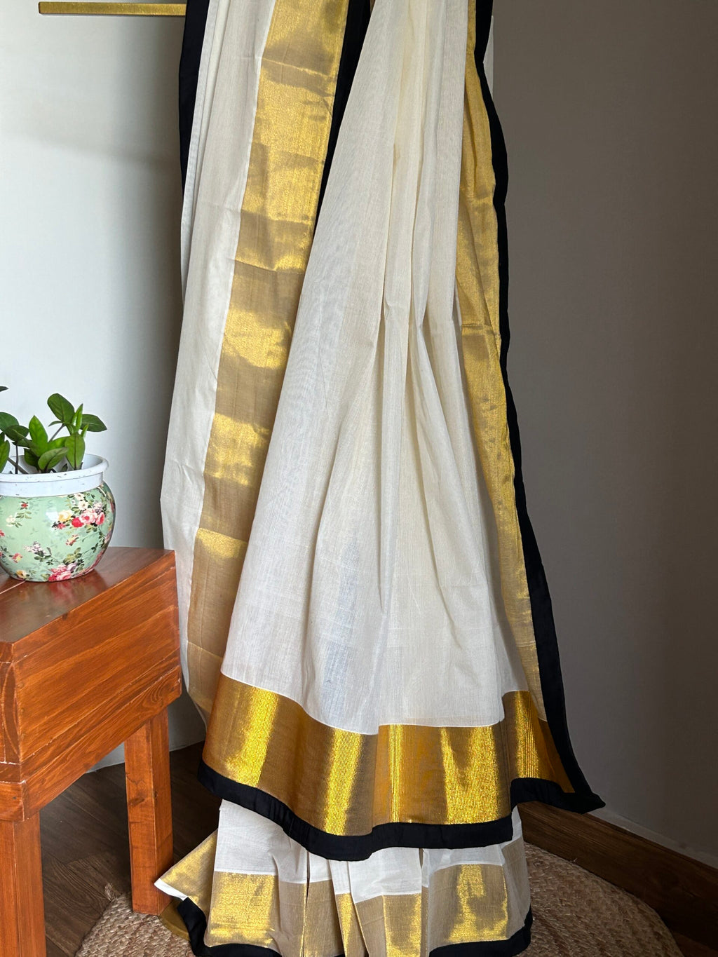 KERALA SAREE - BLACK