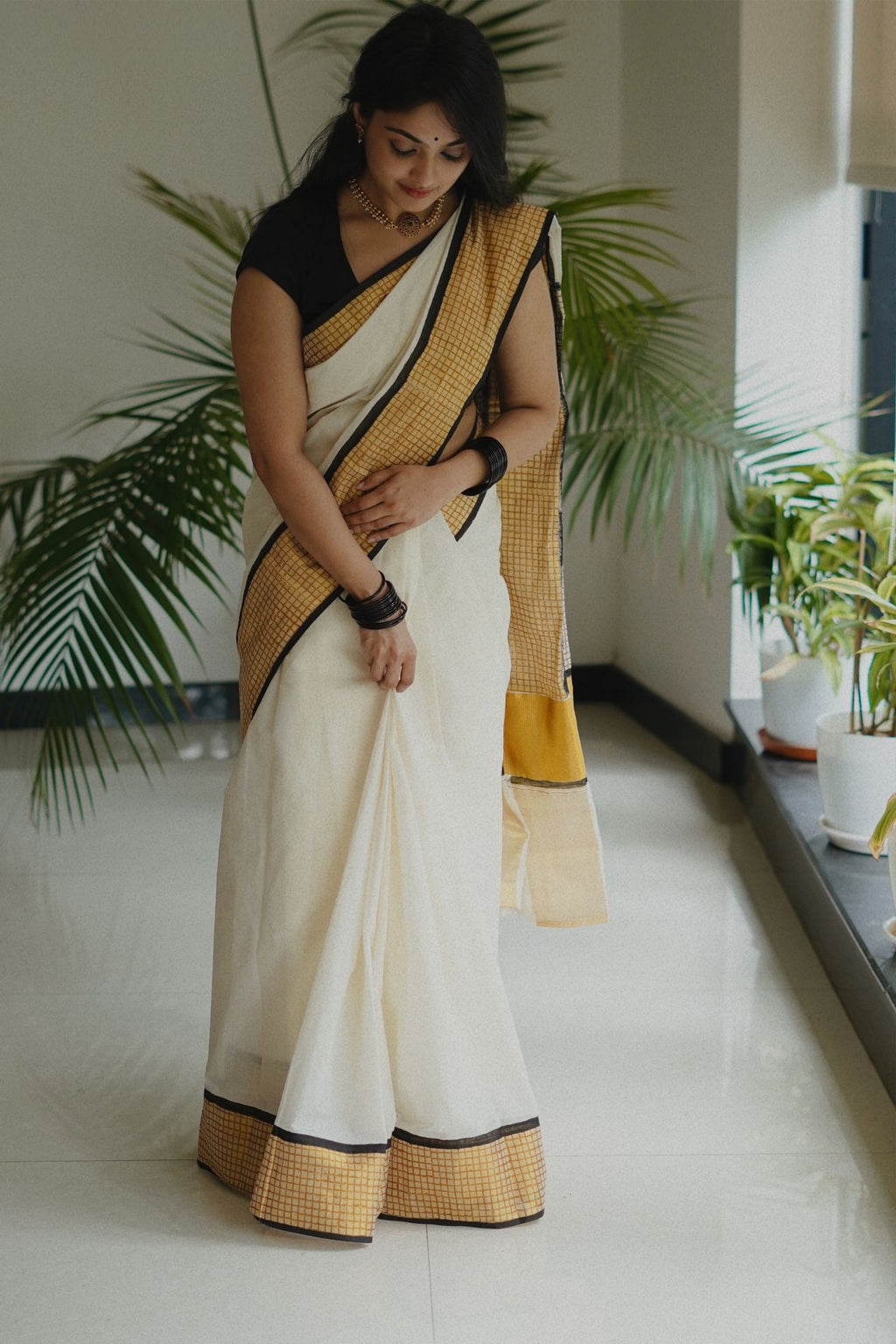 KERALA KASAVU - CHINGARI - BLACK KATTAM