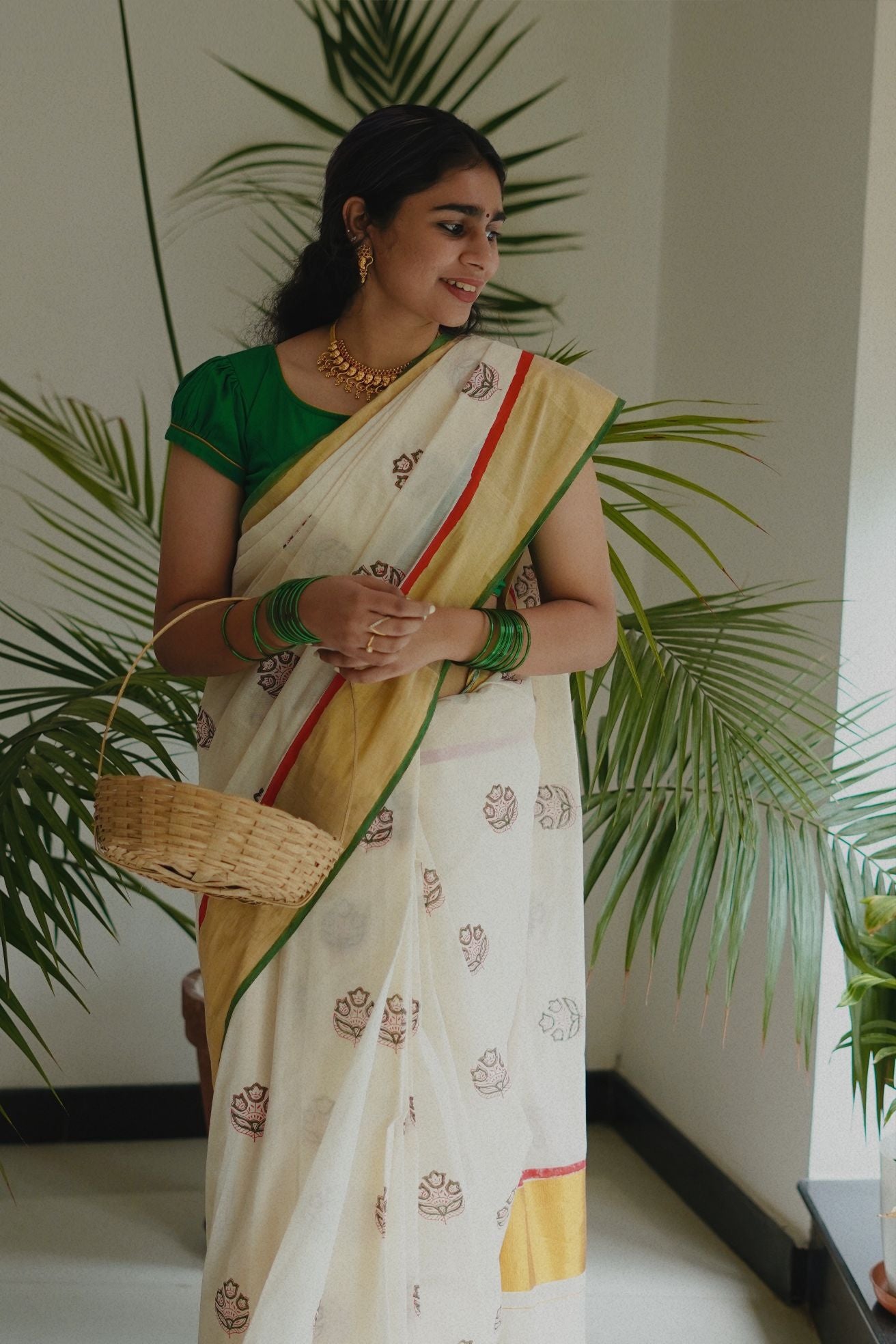 KERALA SAREE - CHINGARI RED AND GREEN