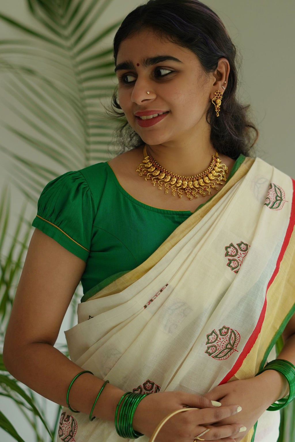 KERALA SAREE - CHINGARI RED AND GREEN