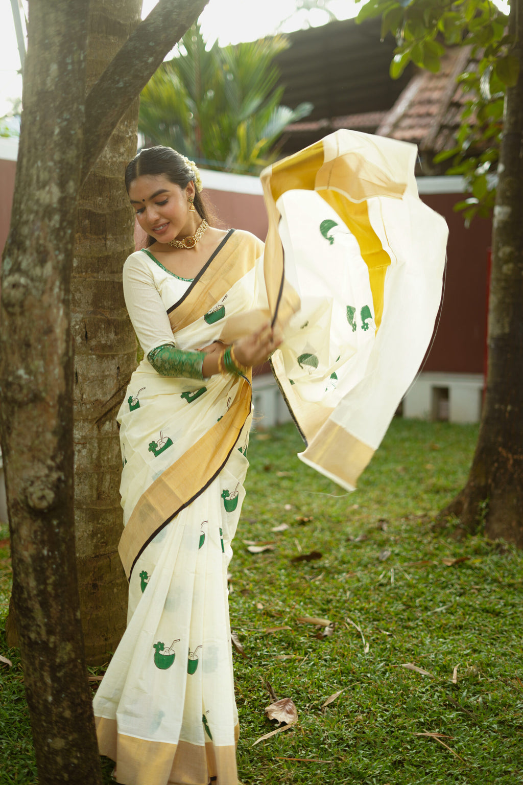 KERALA SAREE - KARIKKU - TENDER COCONUT