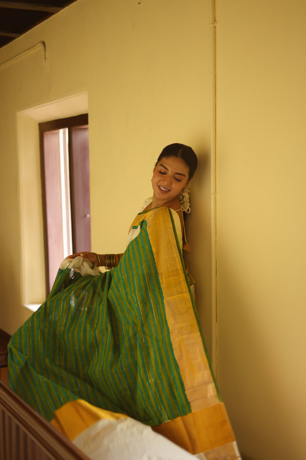 PONNUSE – KERALA KASAVU – Pachathiri