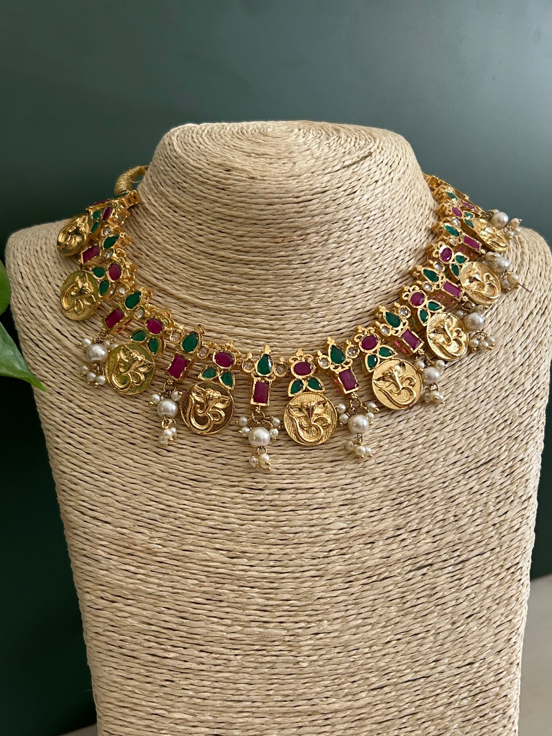 NECKLACE SET - GANESHA IDOL