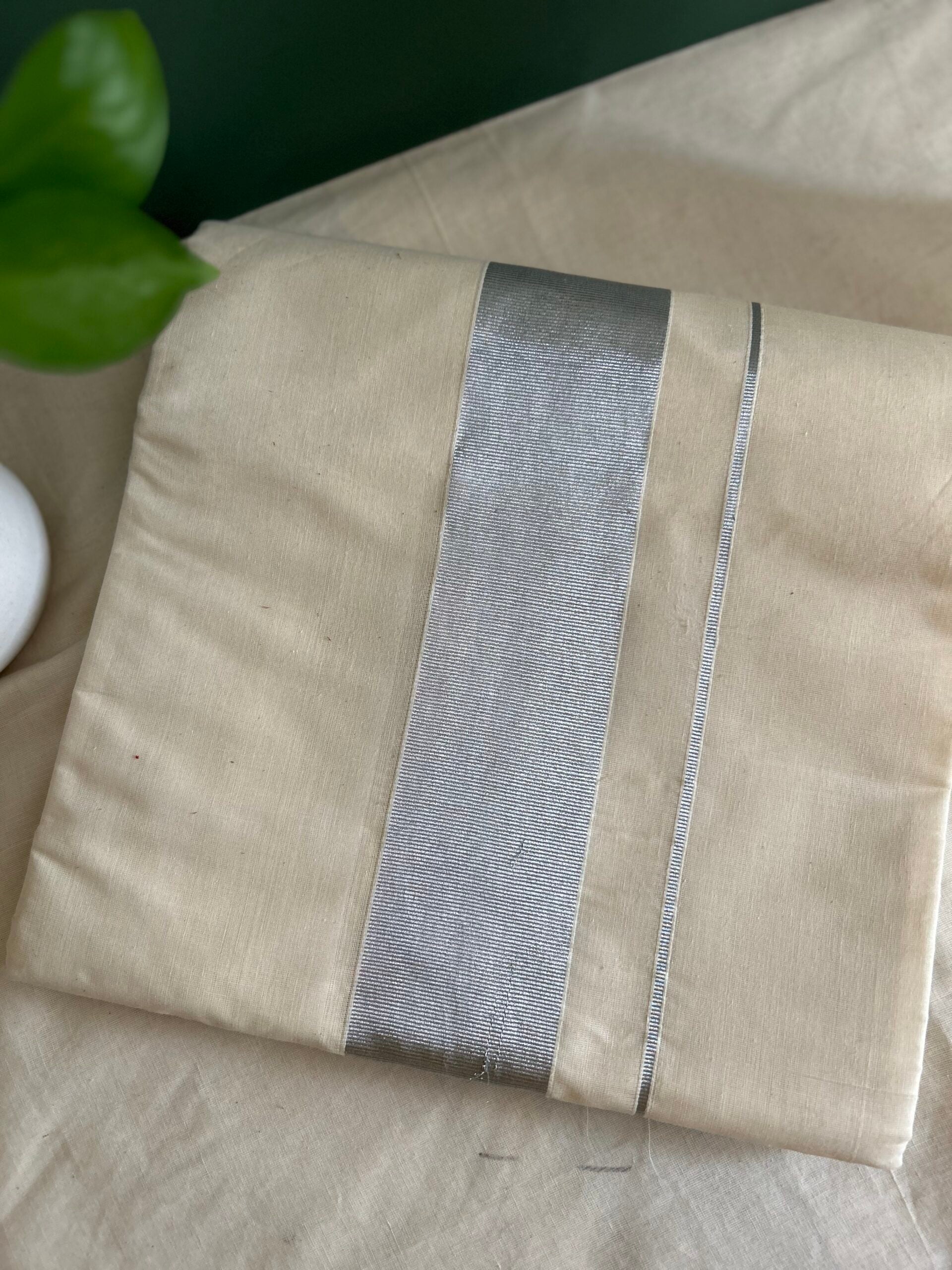 Silver kasavu - Plain