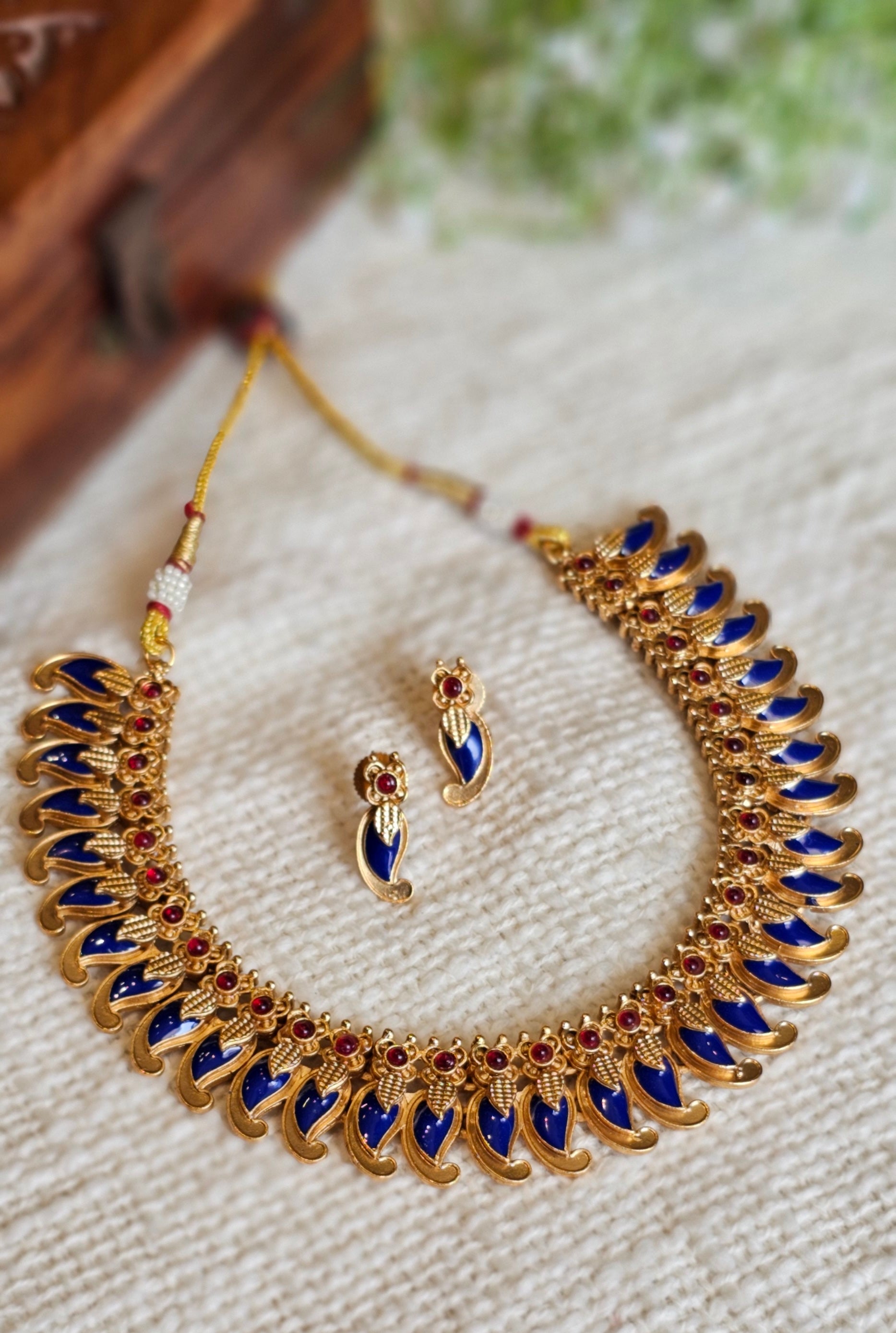 NECKALCE SET - MAANGA