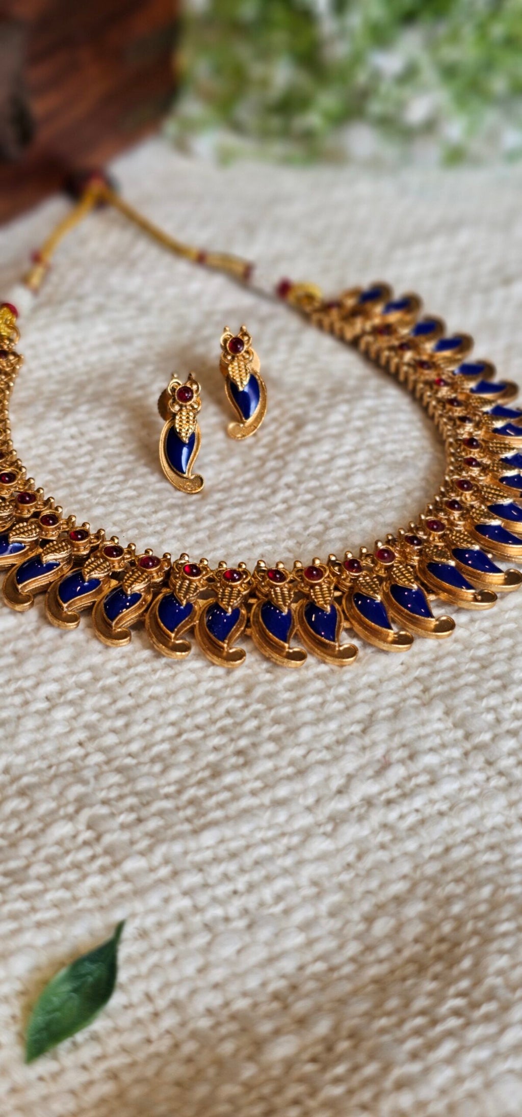 NECKALCE SET - MAANGA