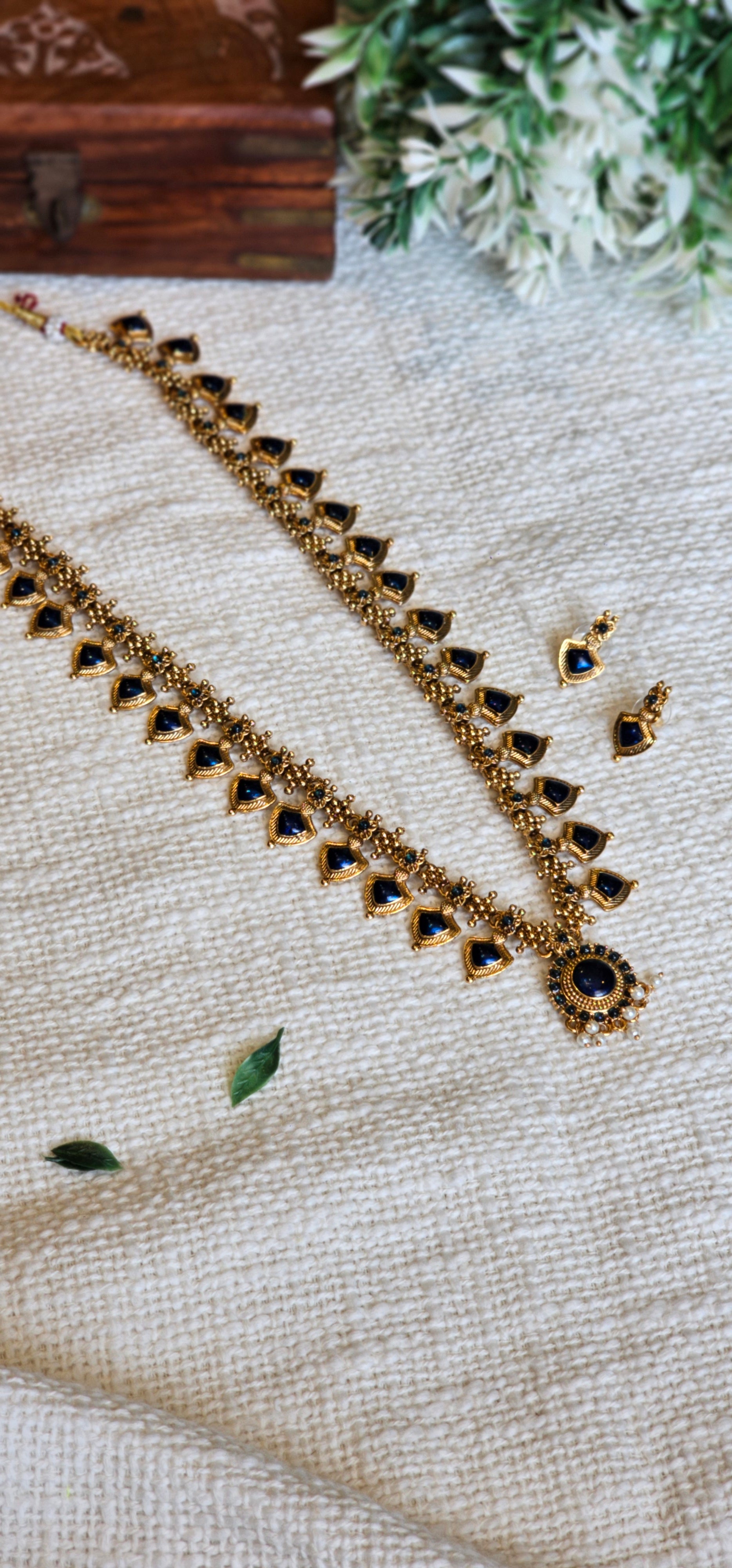 NECKLACE SET - PALAIKHA