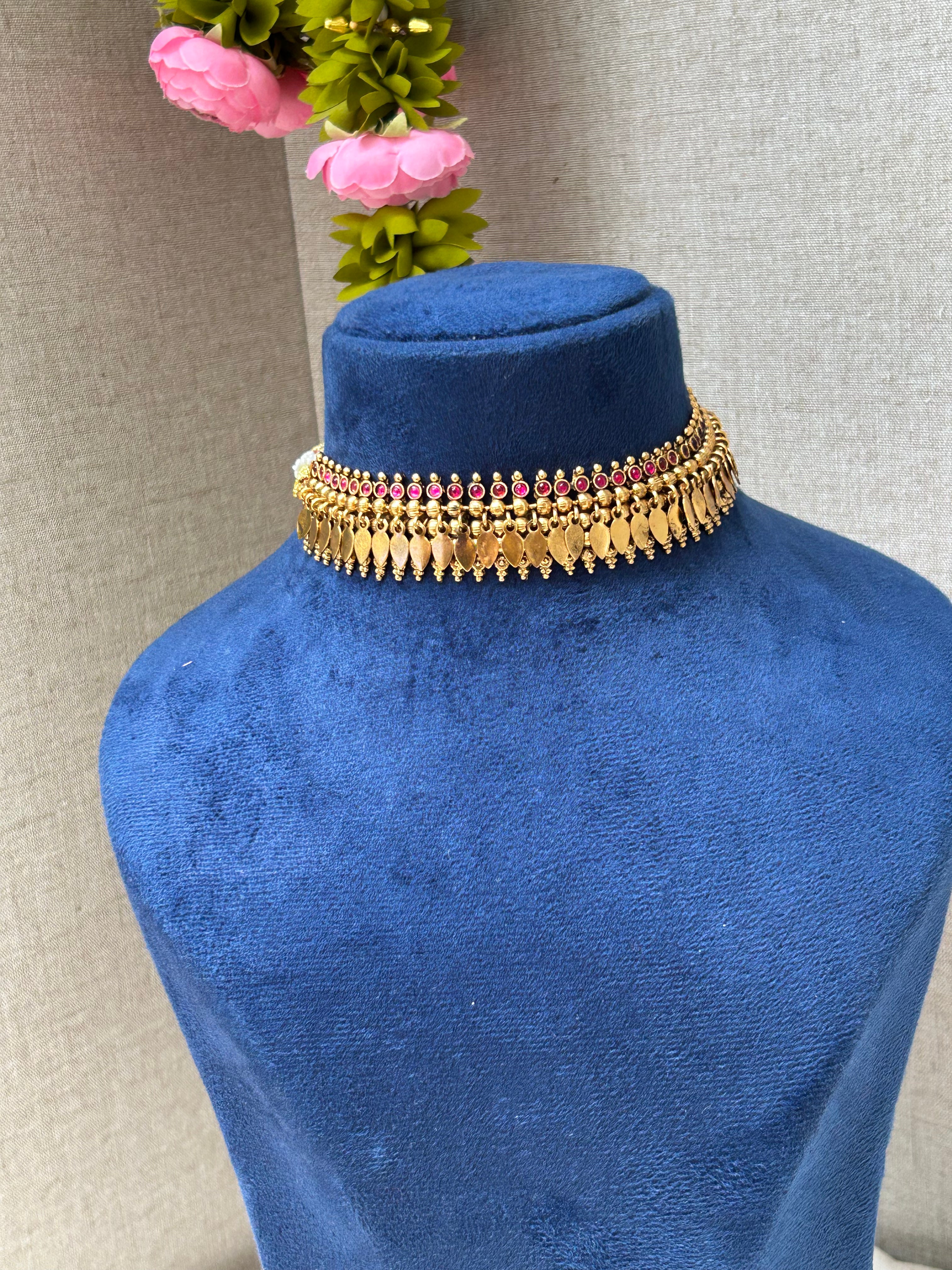 PONNUSE - NECKLACE SET - ELAKATHALLI