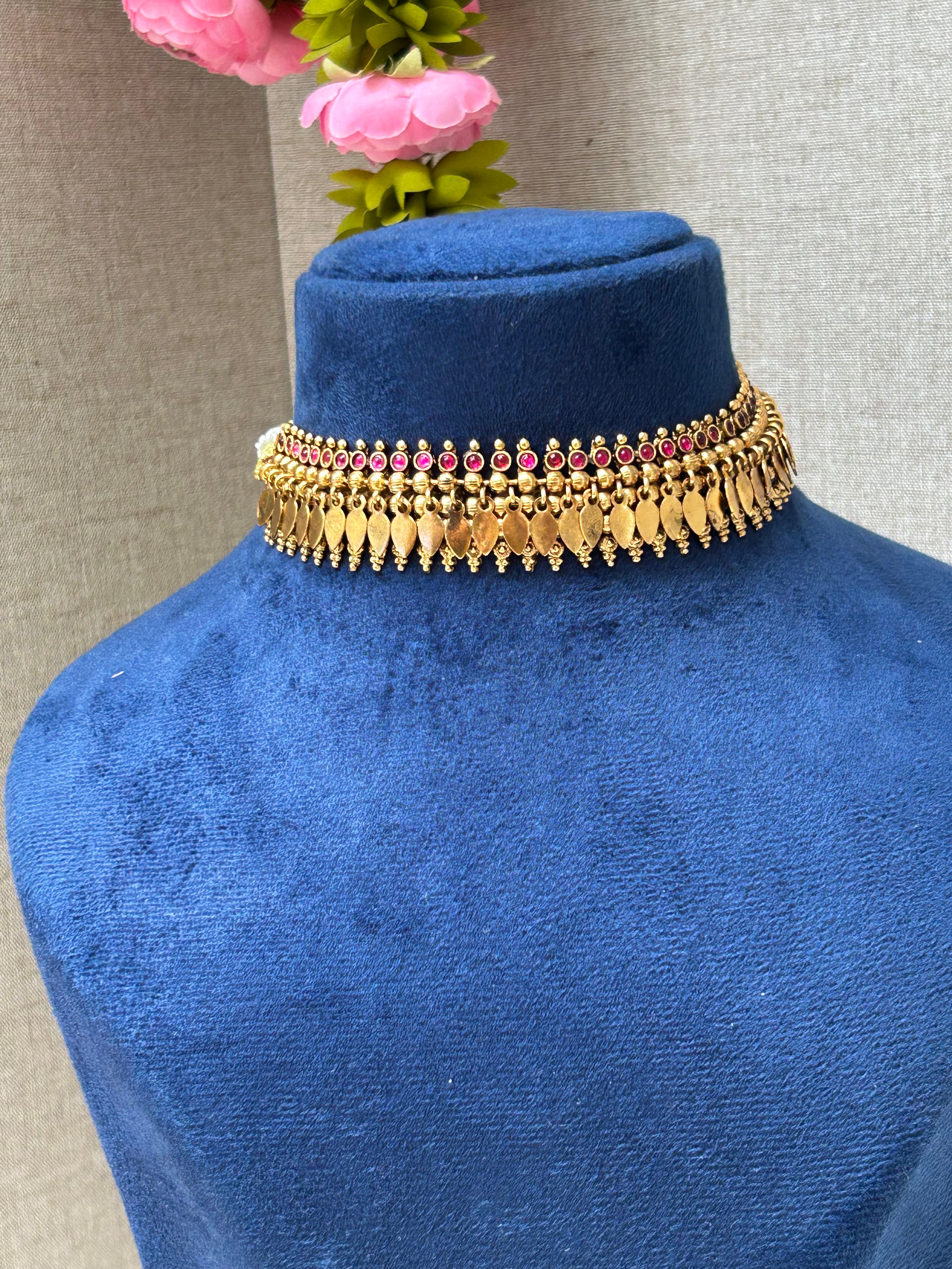 PONNUSE - NECKLACE SET - ELAKATHALLI