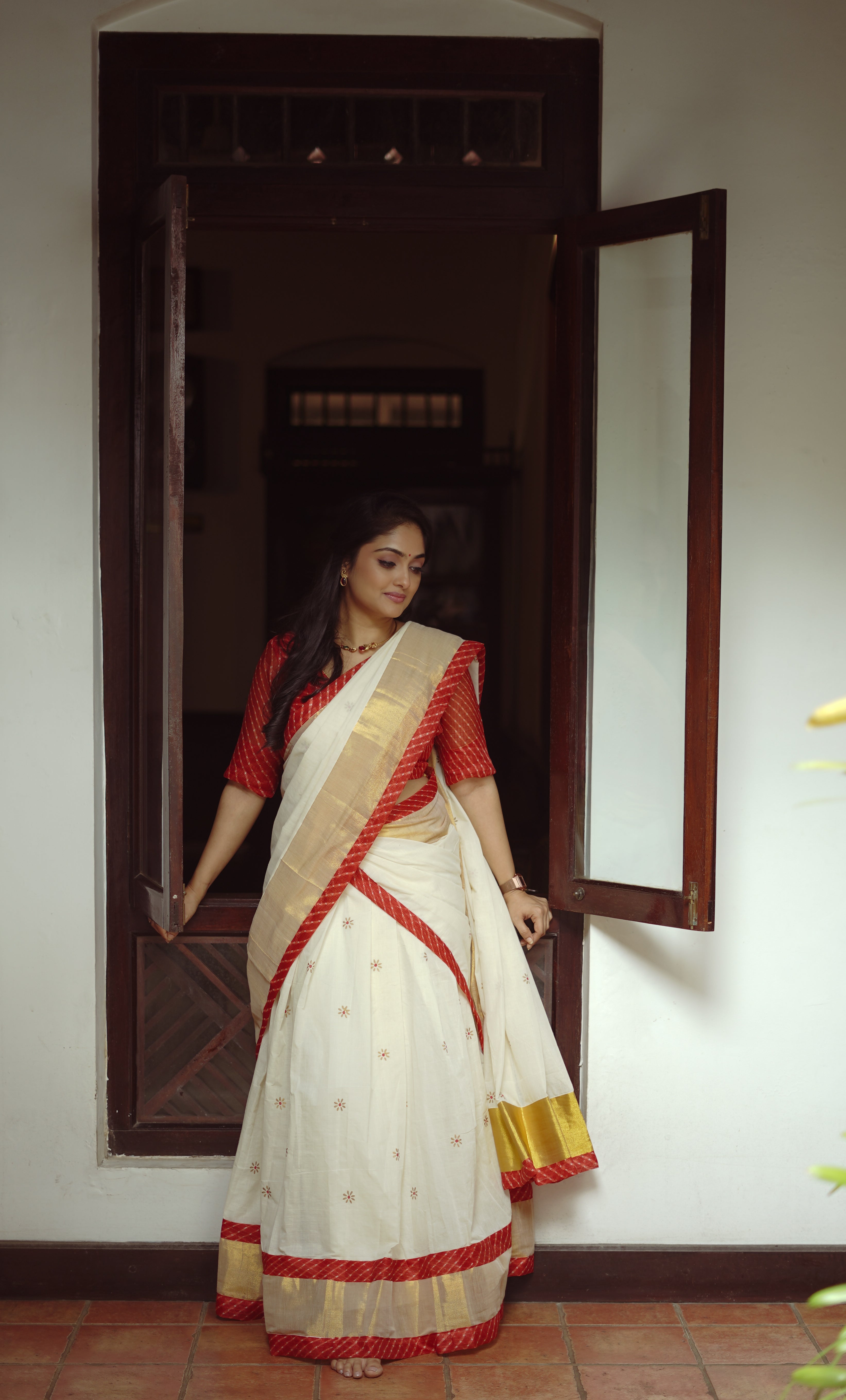 KERALA KASAVU - LEHRIYA RED DHAVANI