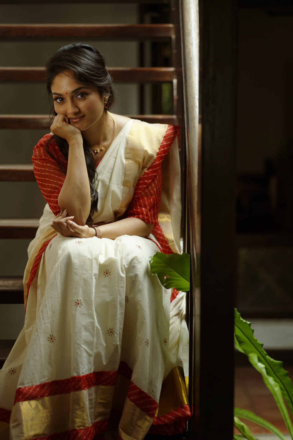 KERALA KASAVU - LEHRIYA RED DHAVANI