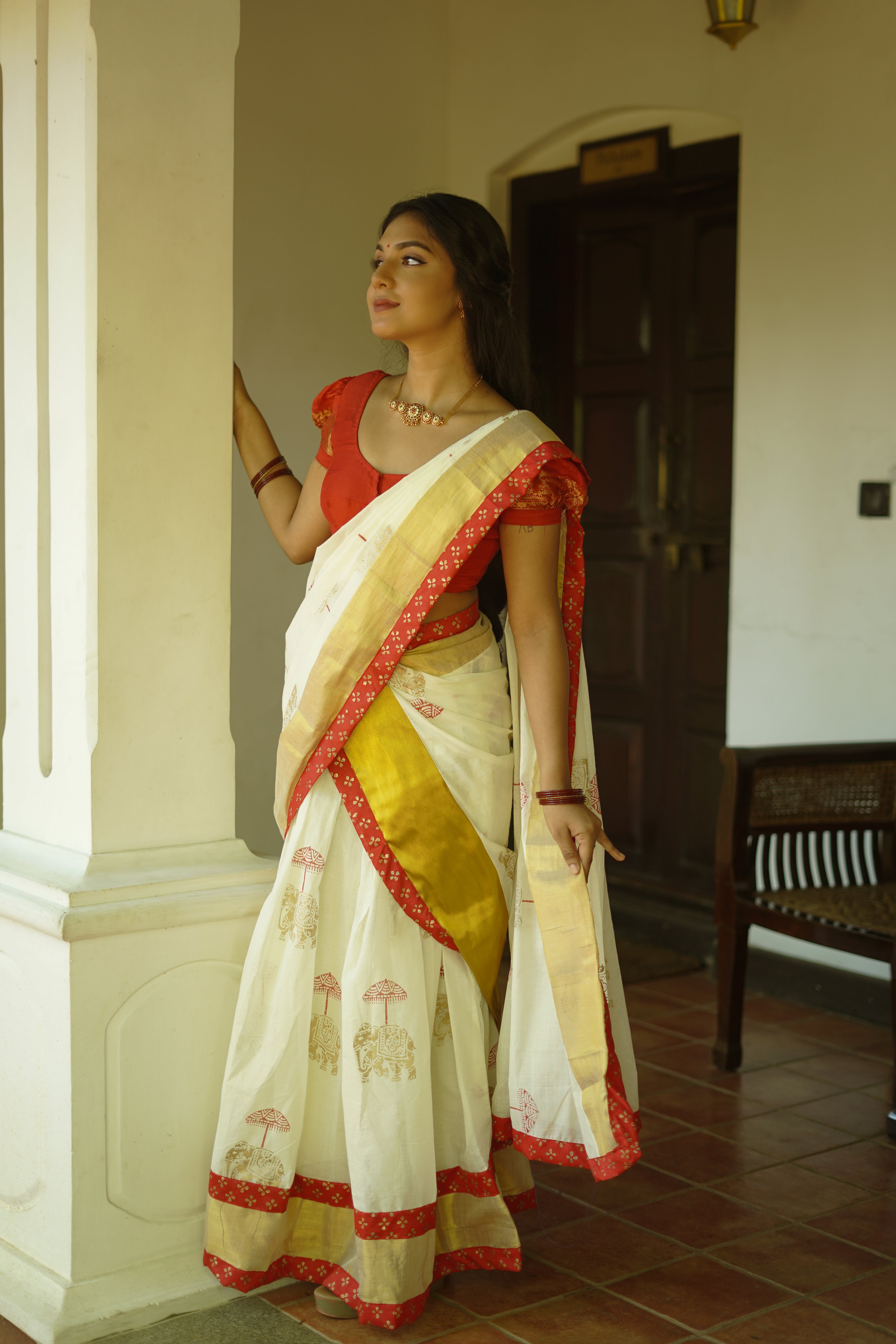 KERALA KASAVU - AANACHANDAM DHAVANI