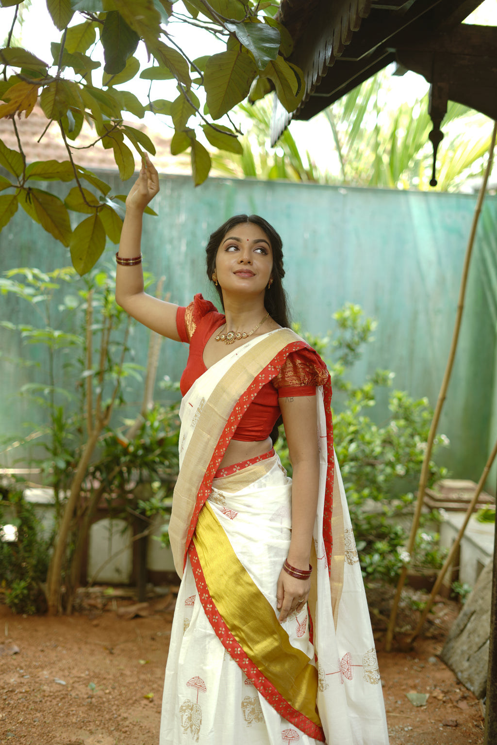 KERALA KASAVU - AANACHANDAM DHAVANI