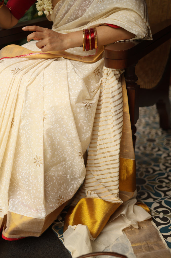 KERALA KASAVU - POOVILI - GOLD LINES