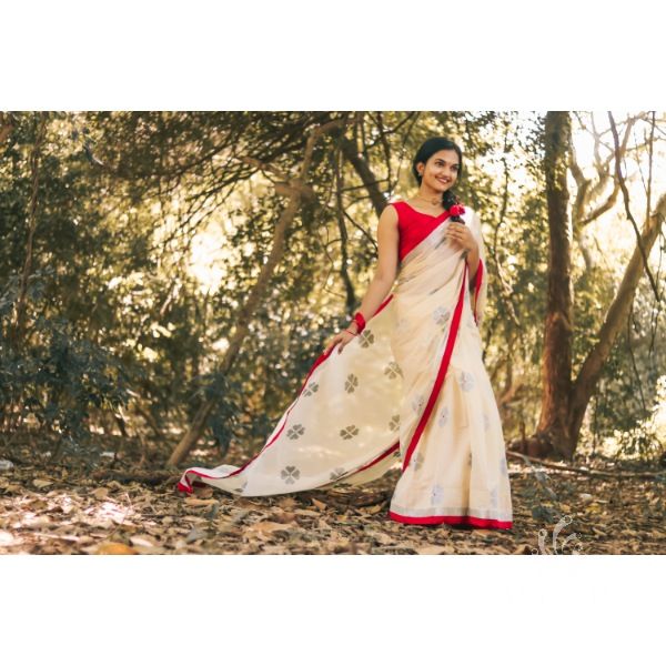 KERALA KASAVU - APSARAS - SILVER FLORAL