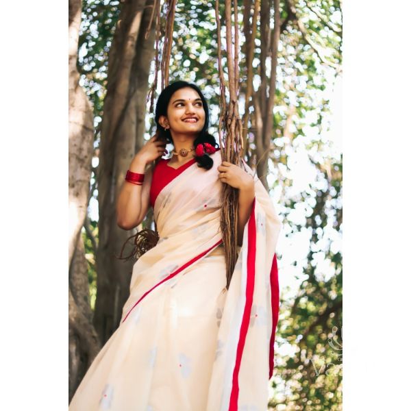 KERALA KASAVU - APSARAS - SILVER FLORAL