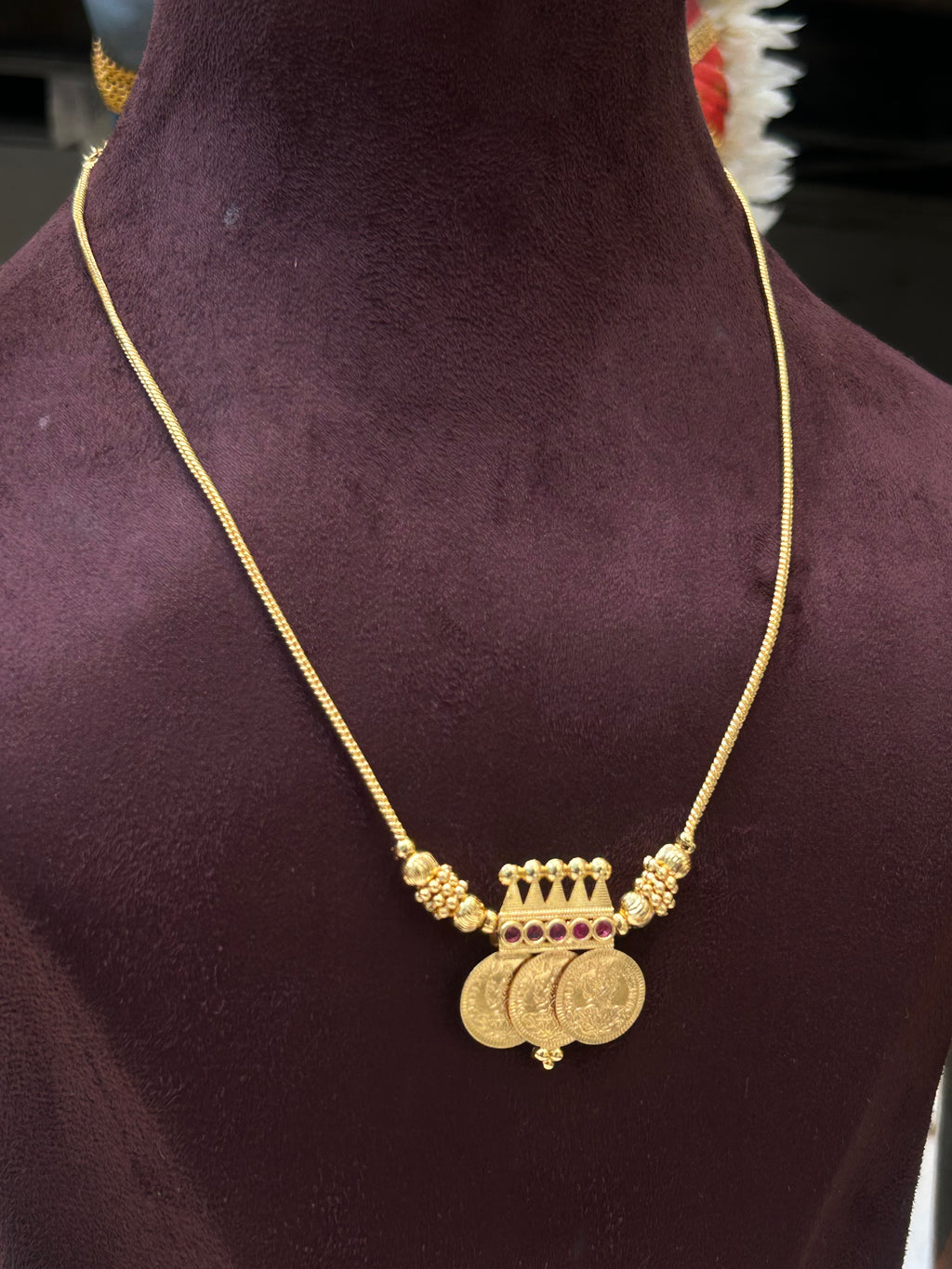 NECKLACE SET - THREE COINS