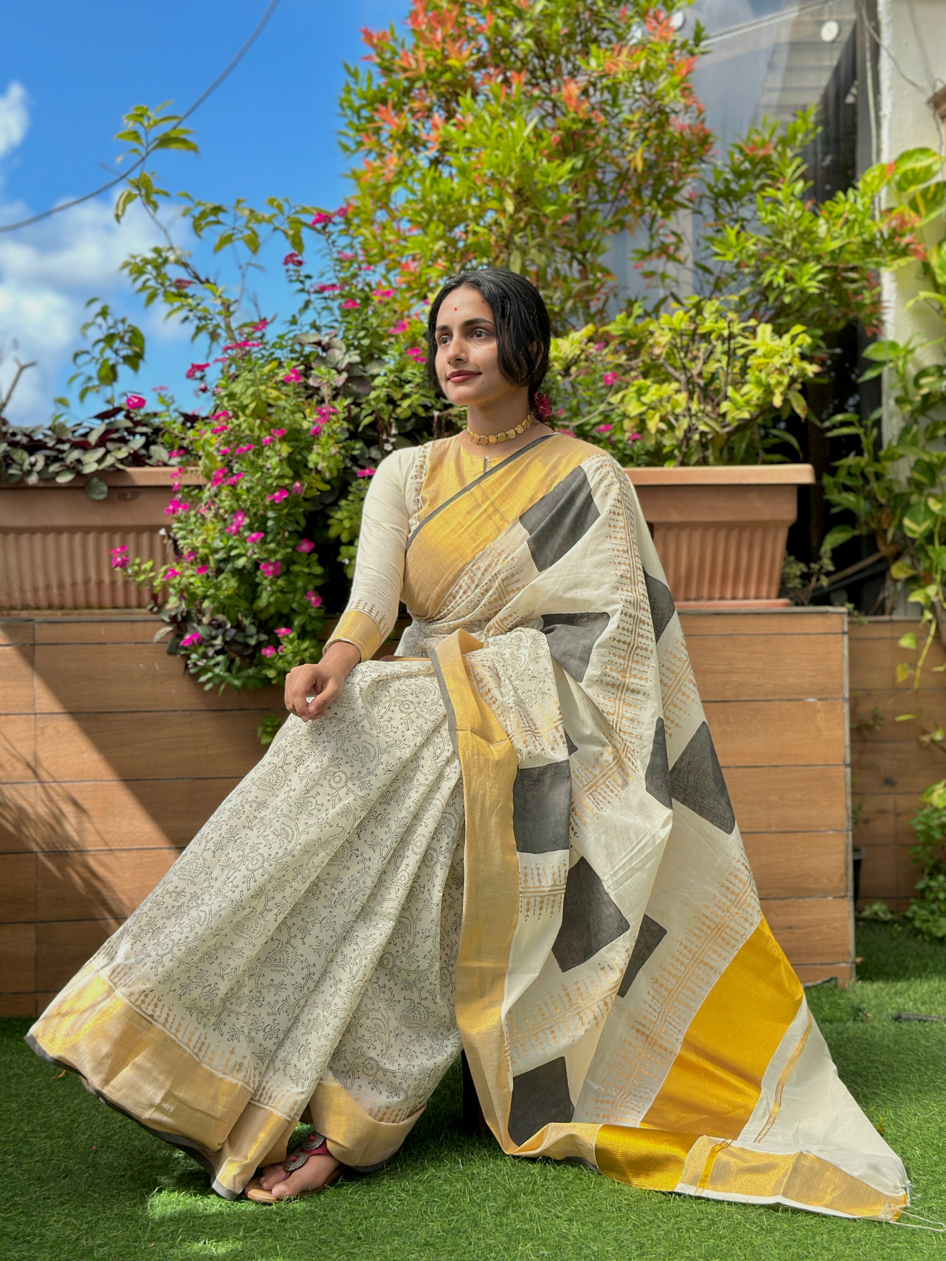 KERALA KASAVU - ANSWARAM - FLORAL