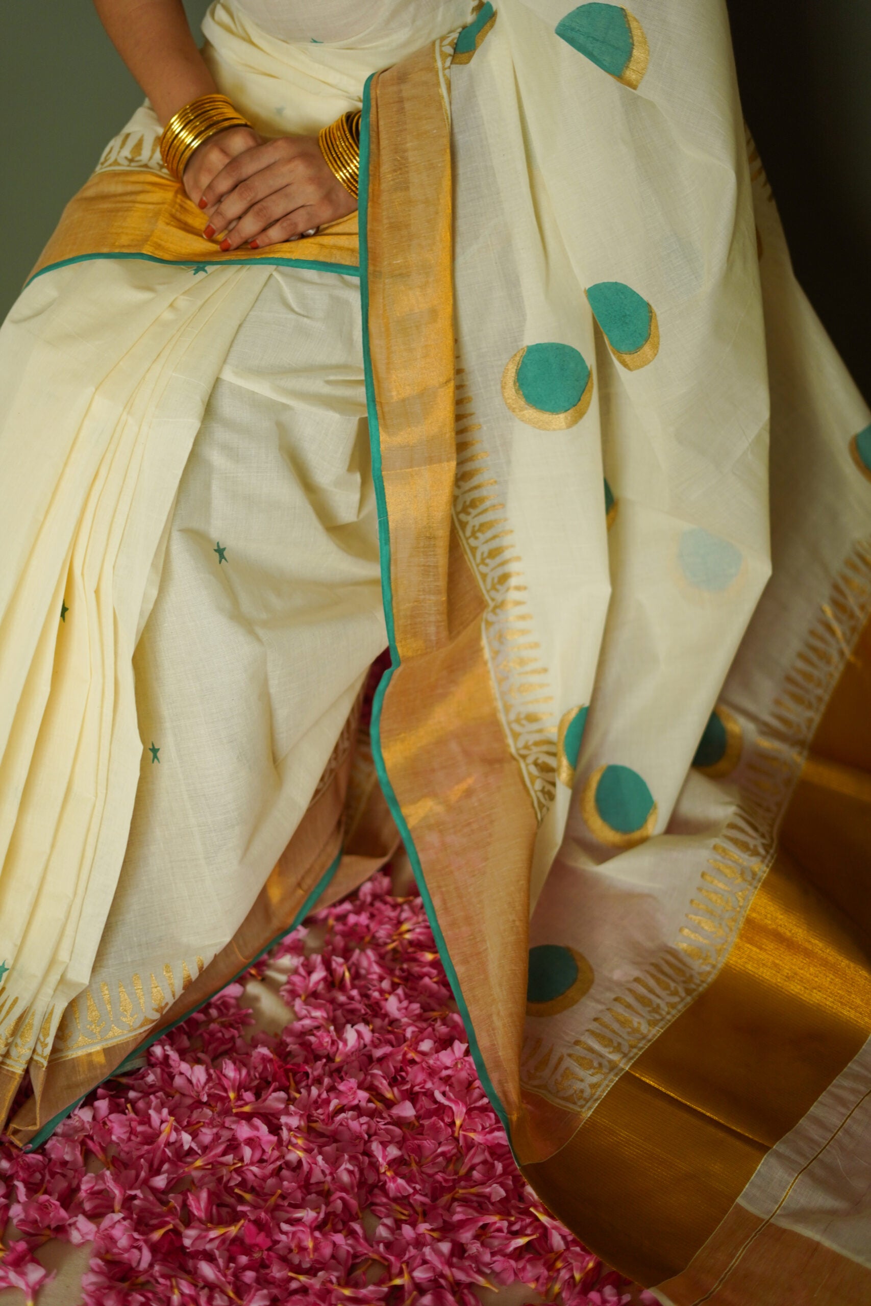 KERALA KASAVU - TURQUOISE CRESCENT