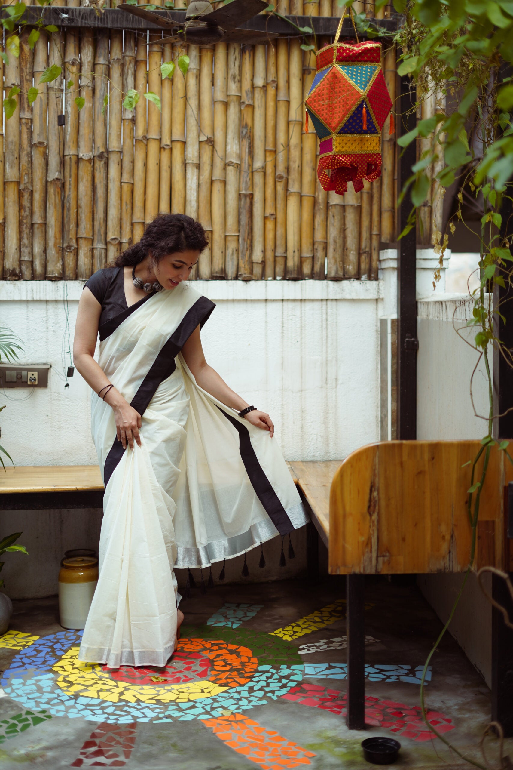 KERALA KASAVU - SILVER AND BLACK