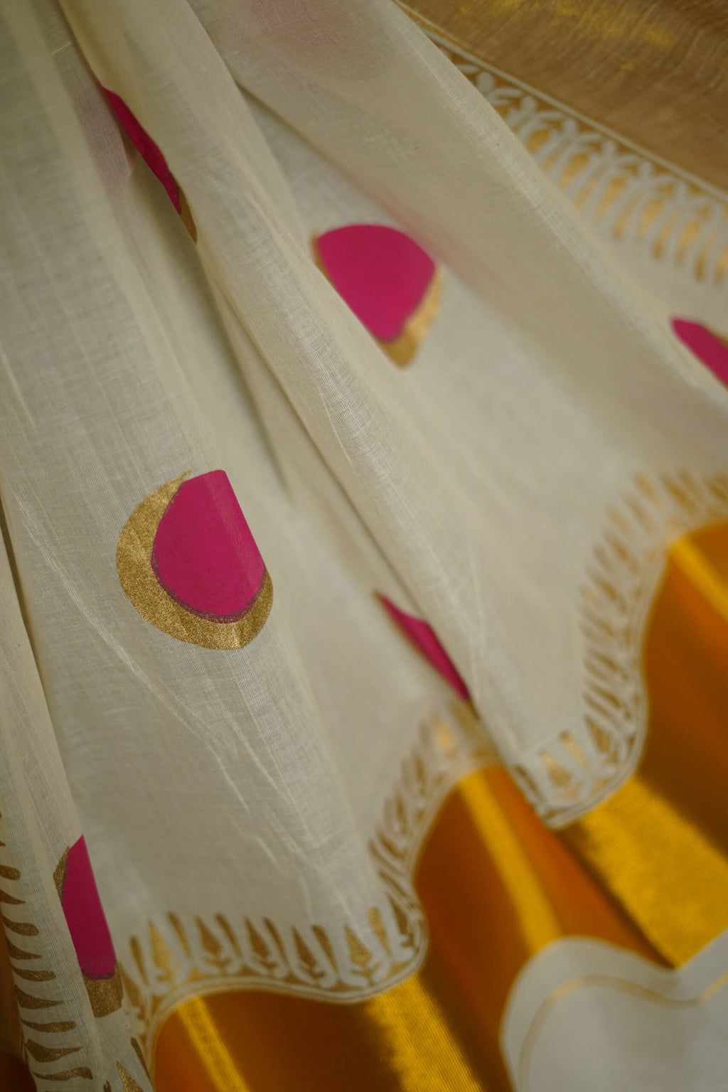 KERALA KASAVU -PINK CRESCENT