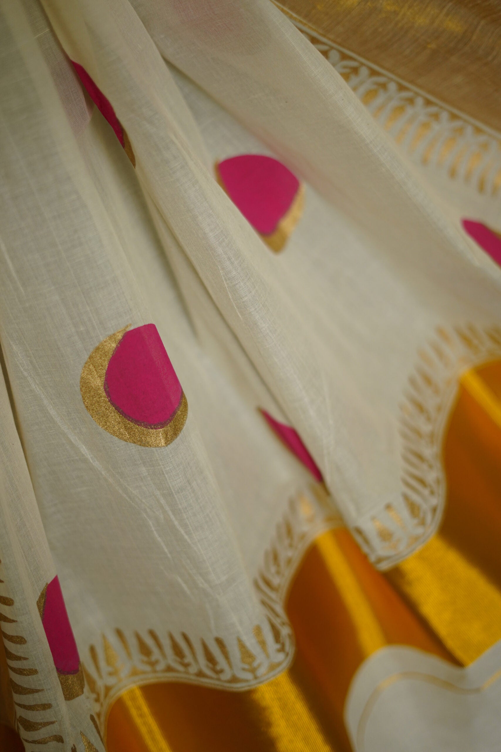 KERALA KASAVU -PINK CRESCENT