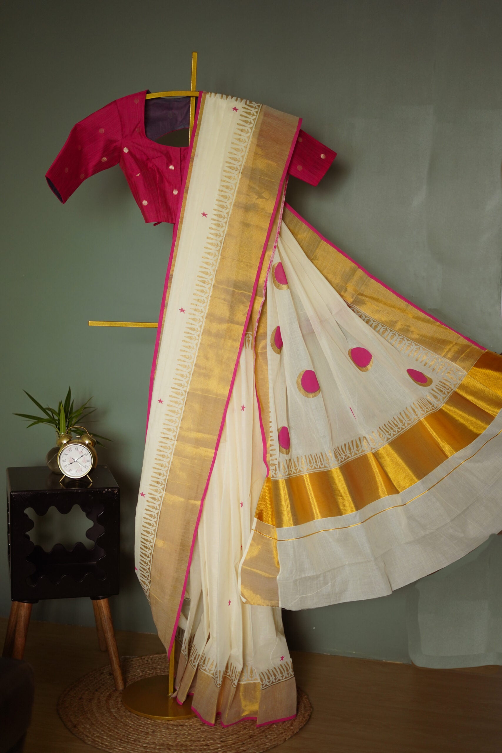 KERALA KASAVU -PINK CRESCENT