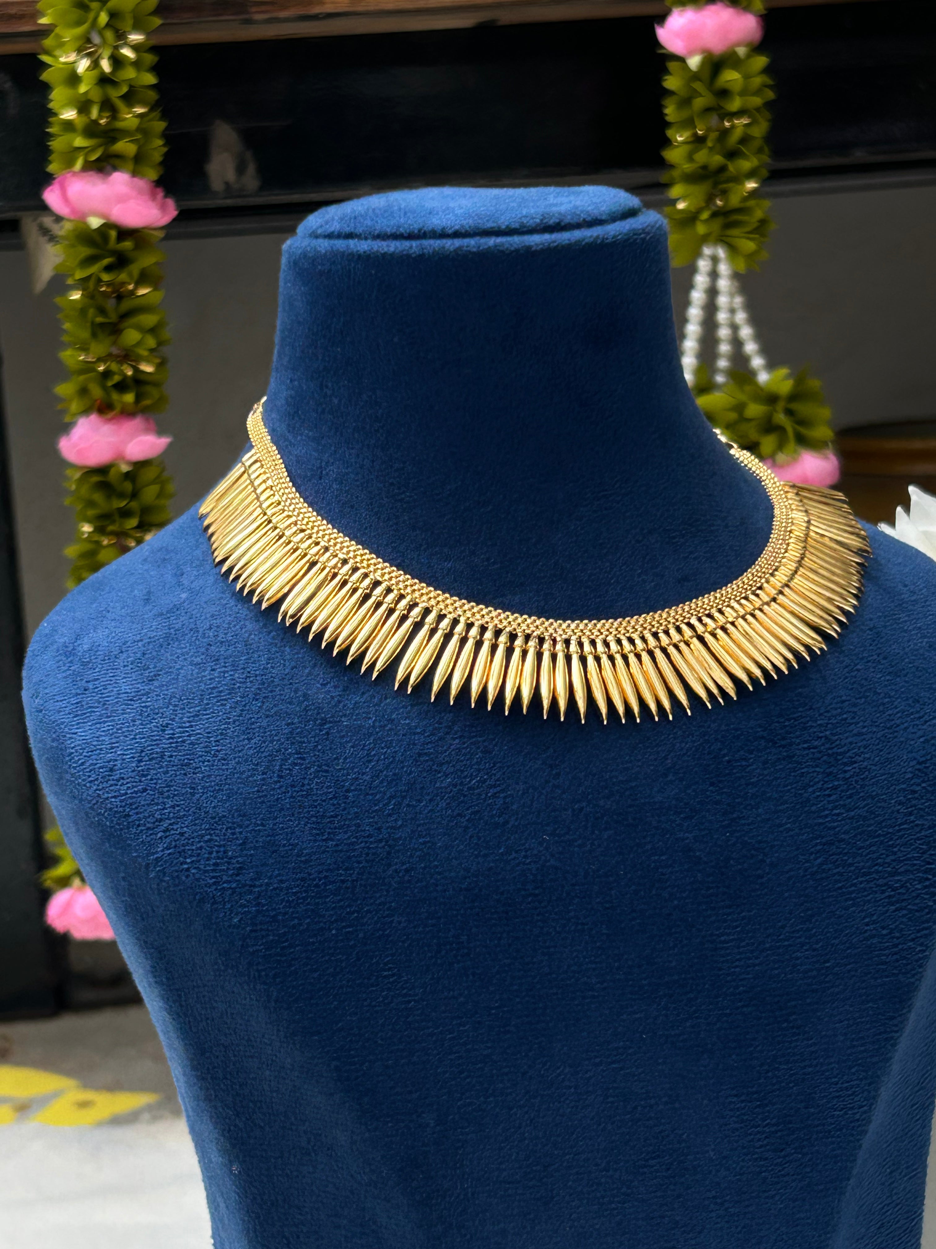 NECKLACE - MULLAMOTTU SHORT