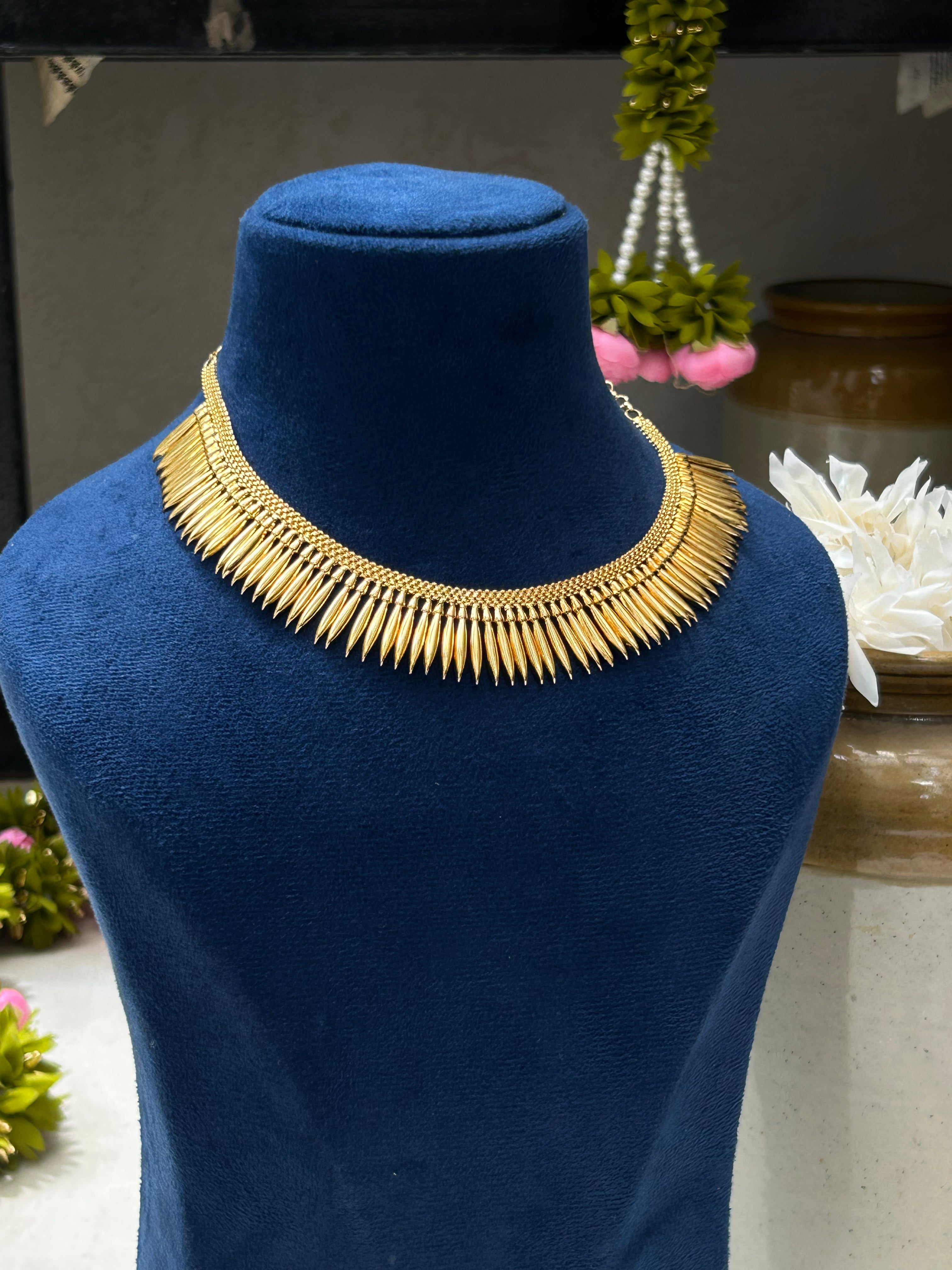 NECKLACE - MULLAMOTTU SHORT