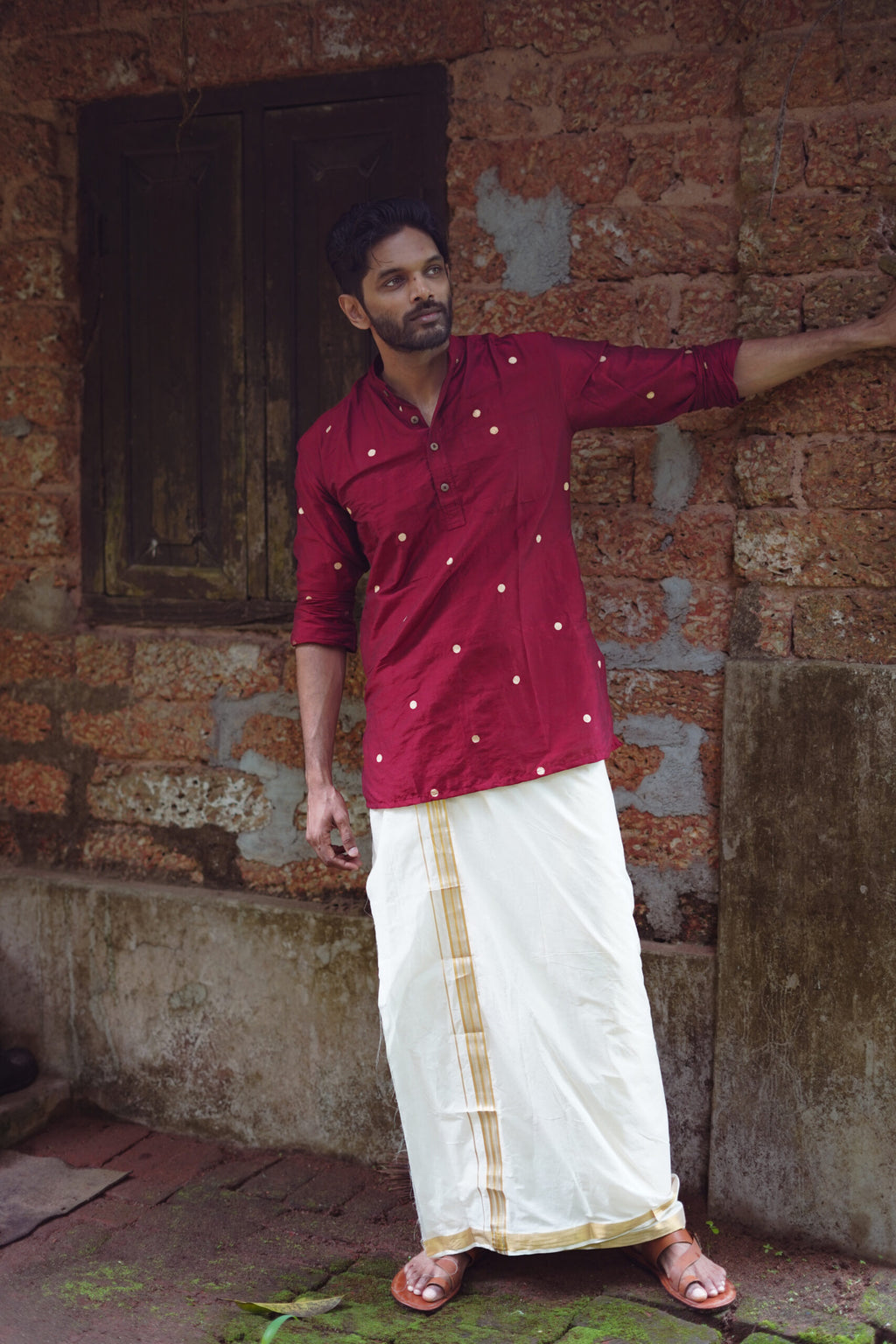 MUNDU - SILVER AND GOLD
