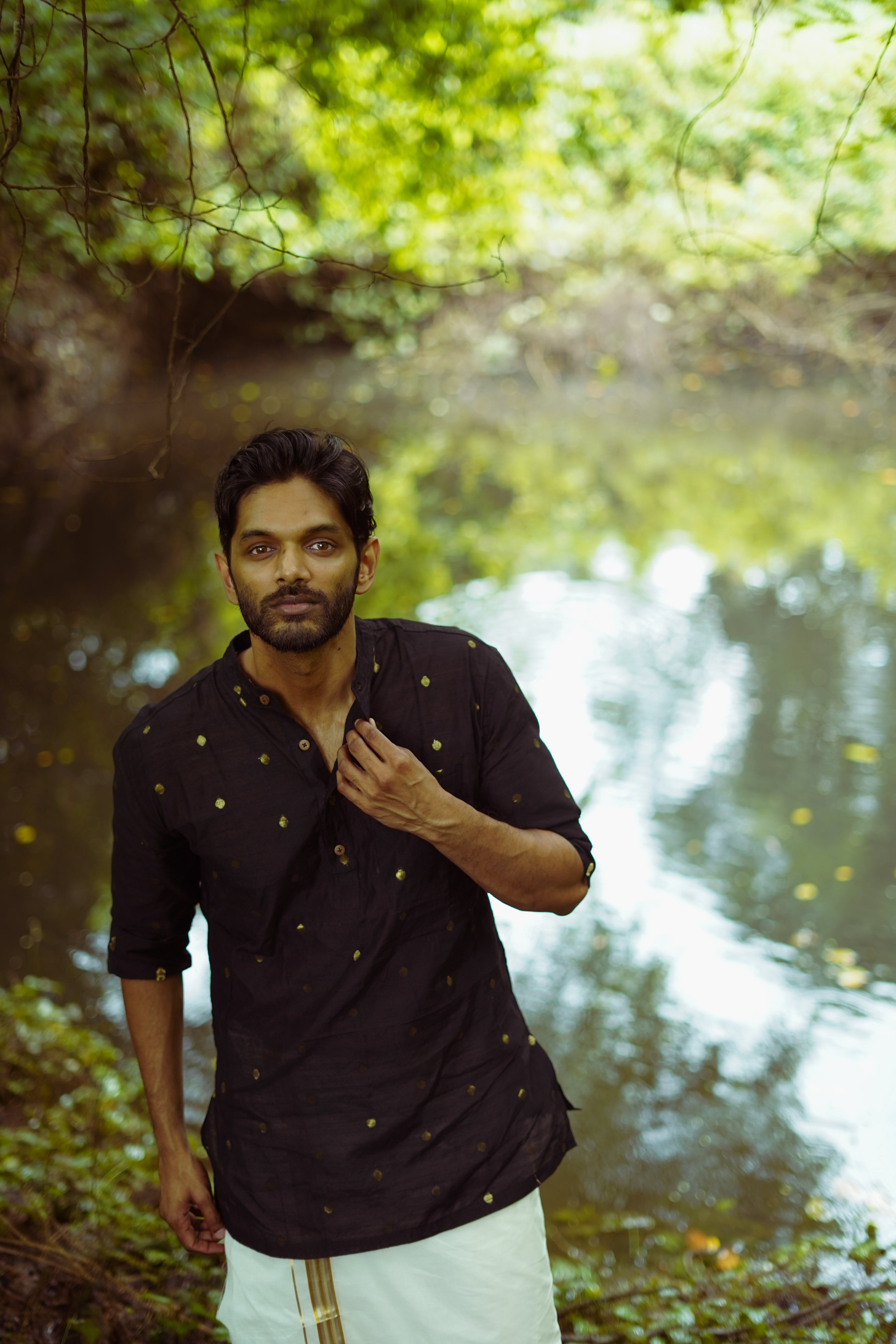 MENS -  KURTA SEMI RAW SILK - SHORT BUTTI