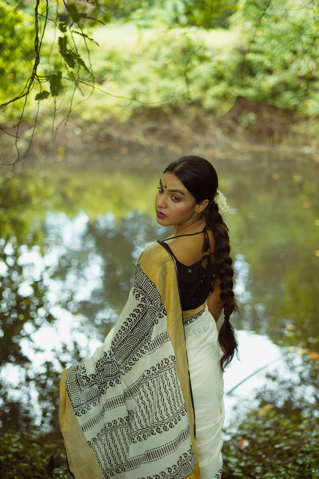 KERALA SAREE - GEOMETRIC BLACK