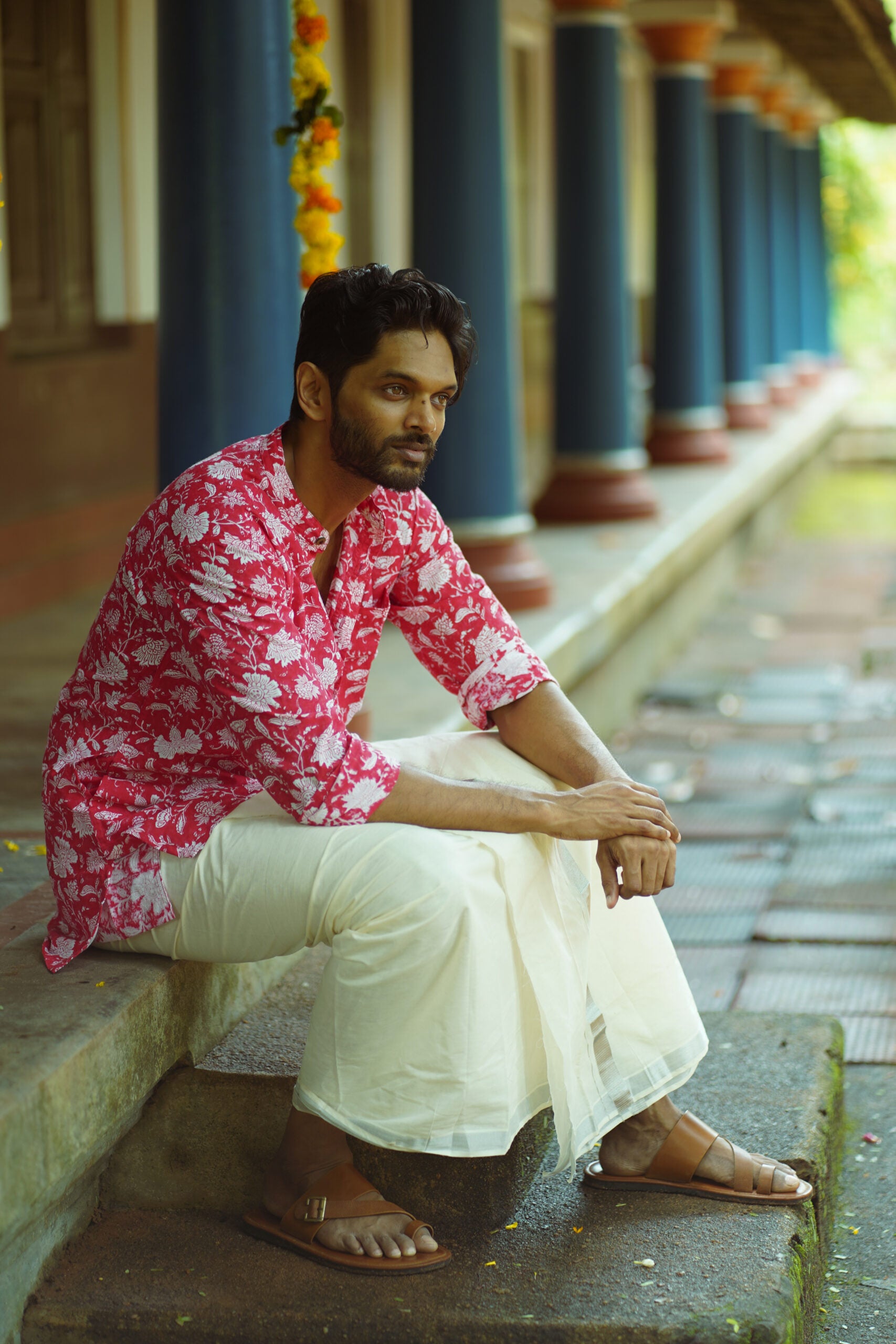 MUNDU - SILVER AND GOLD