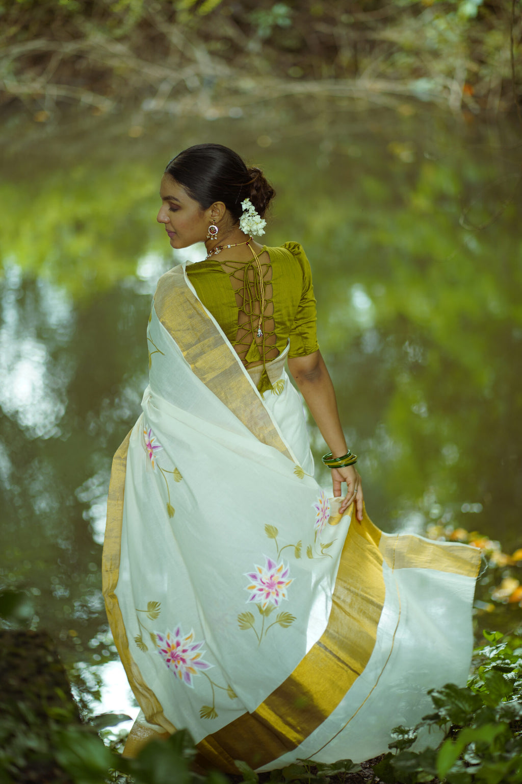 KERALA SAREE -  HAND PAINT FLOWER