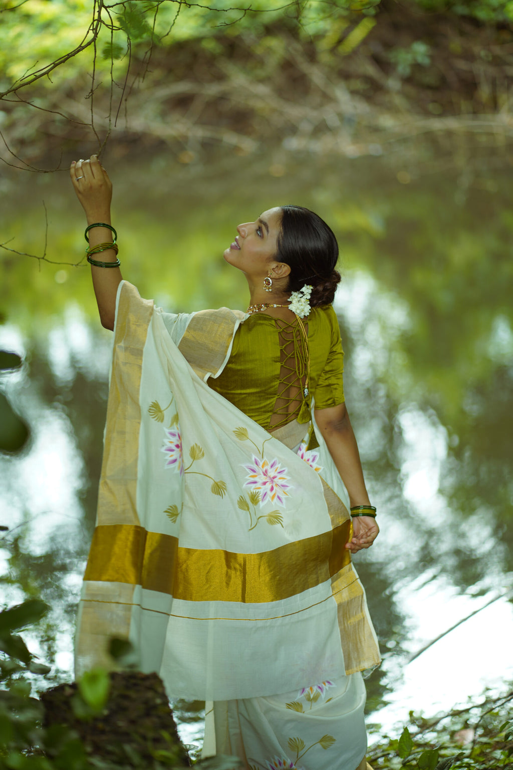 KERALA SAREE -  HAND PAINT FLOWER