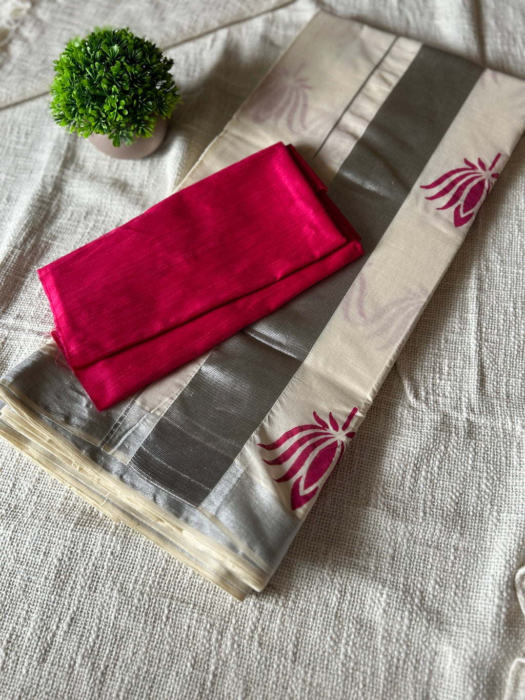 KERALA SAREE - THAMARAA SILVER