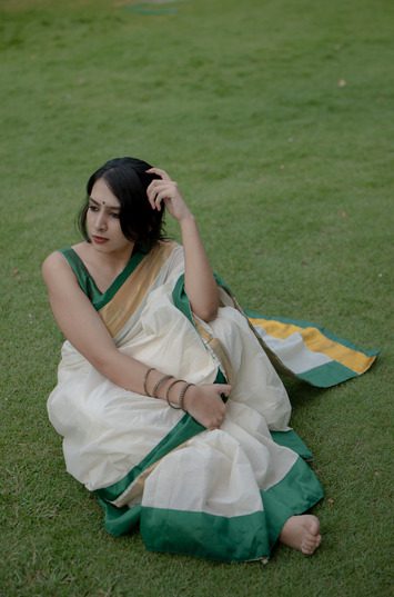 KERALA KASAVU - MANTHIRA - GANGA JAMUNA GREEN