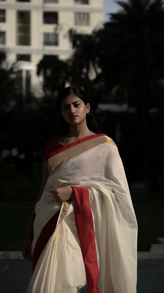 KERALA KASAVU - MANTHIRA - GANGA JAMUNA RED