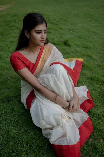 KERALA KASAVU - MANTHIRA - GANGA JAMUNA RED