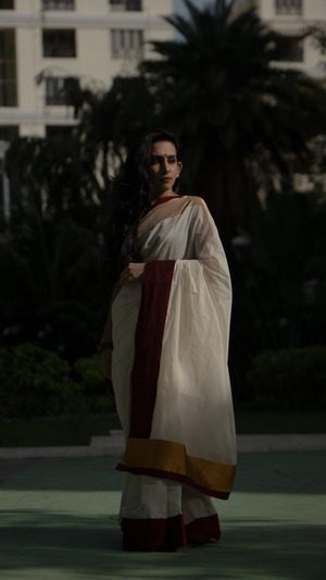 KERALA KASAVU - MANTHIRA - GANGA JAMUNA MAROON