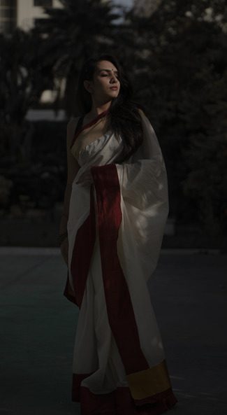 KERALA KASAVU - MANTHIRA - GANGA JAMUNA MAROON