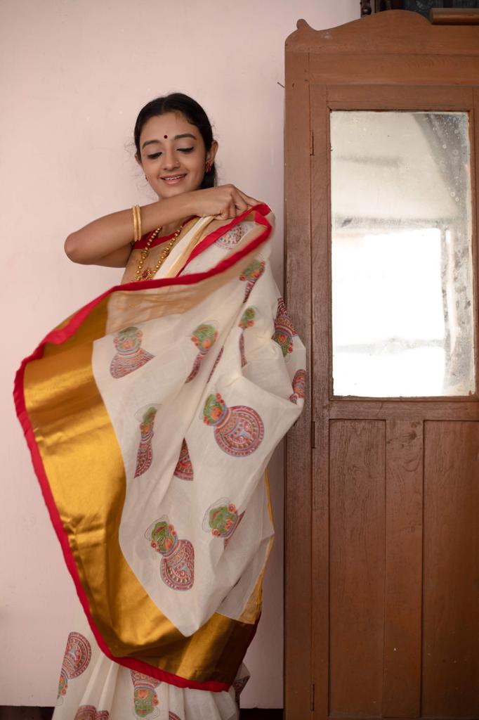 KERALA KASAVU - MIDUKKI - KATHAKALI