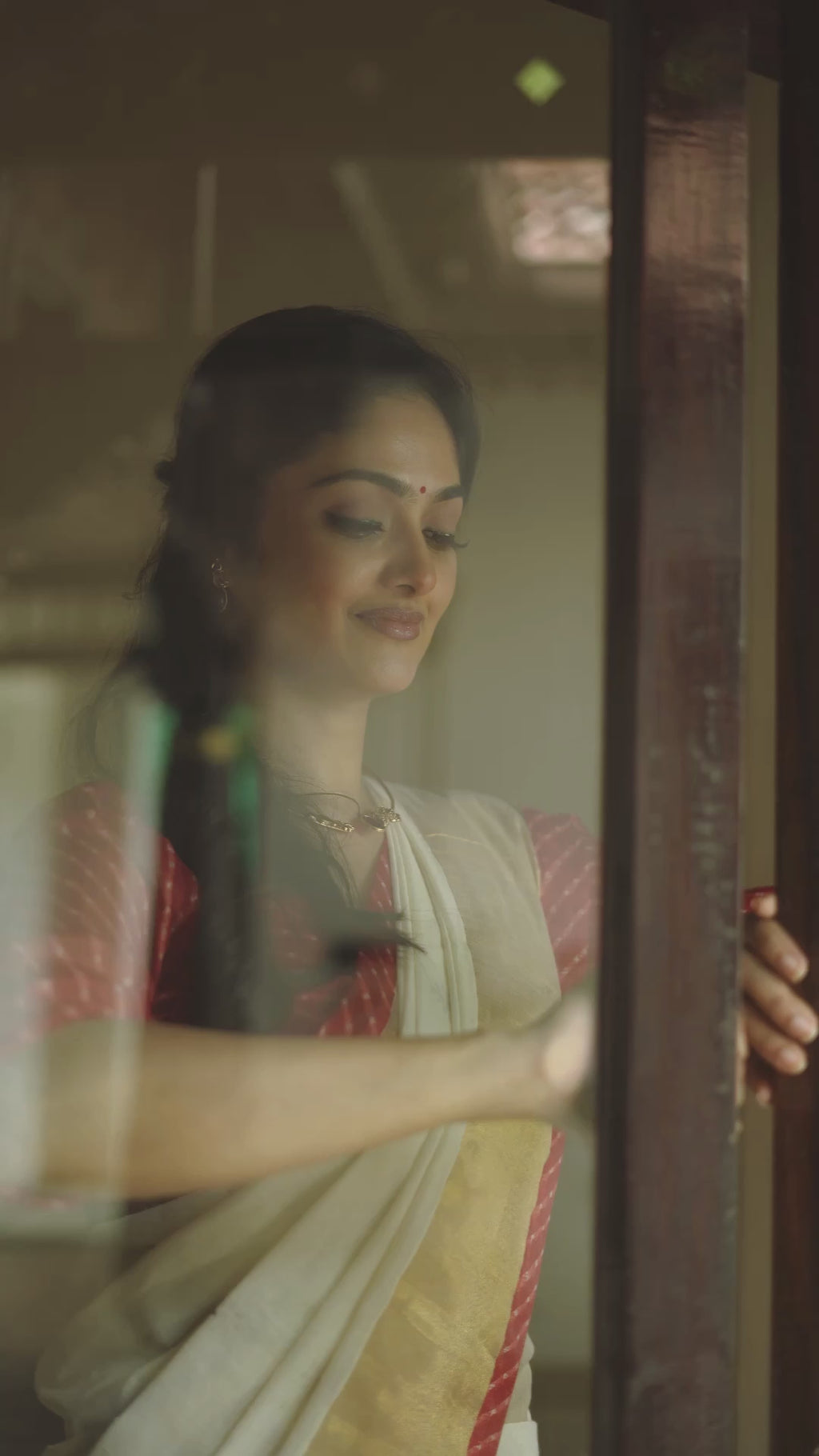 KERALA KASAVU - LEHRIYA RED DHAVANI