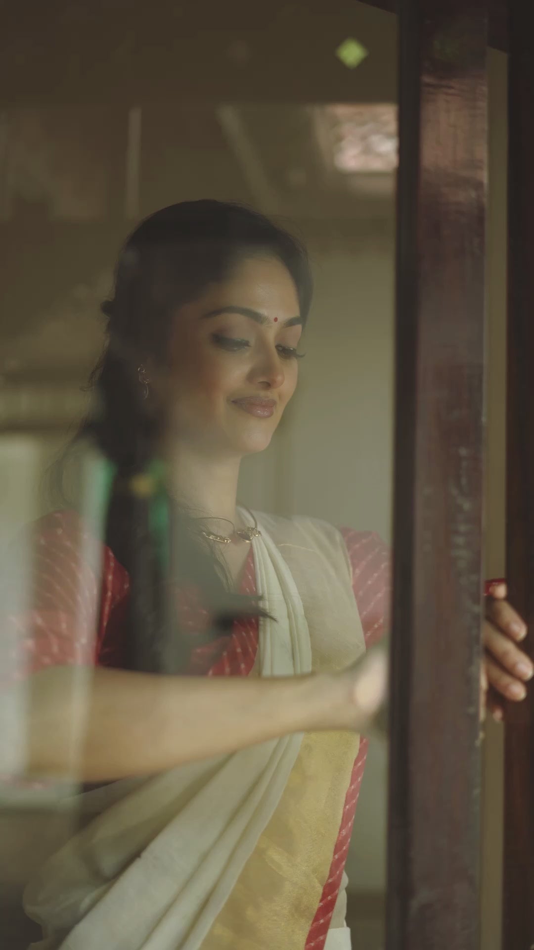KERALA KASAVU - LEHRIYA RED DHAVANI