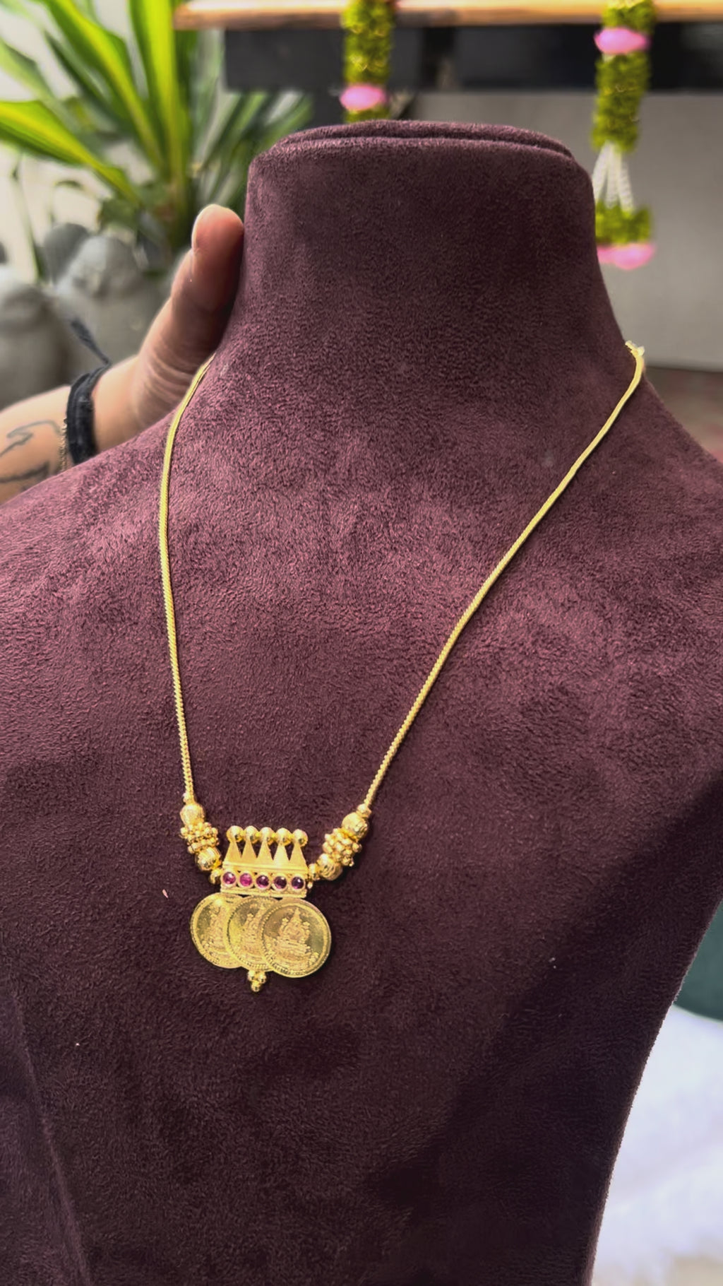 NECKLACE SET - THREE COINS