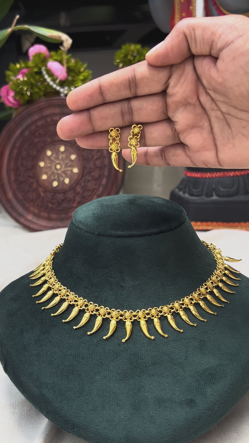 NECKLACE SET - PULINAGAM